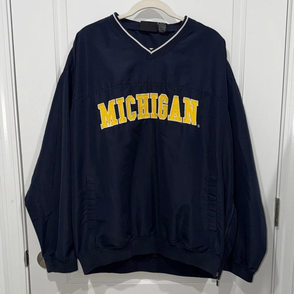 Michigan Navy Windbreaker with Yellow embroidered  Logo mens XLarge tailgating